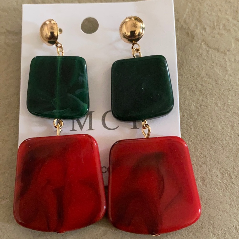 Bold color earring!!